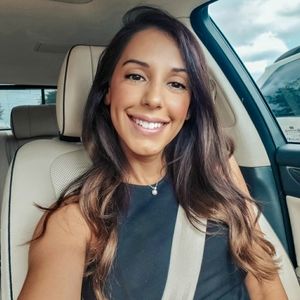 Meet your Posher, Carina